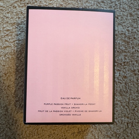 Victoria Secret Bombshell Eau De Parfum - Picture 4 of 5